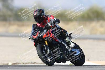 media/Dec-01-2025-Moto Forza (Mon) [[2daa91e15f]]/2-Intermediate Group/Session 3 (Turn 3)/